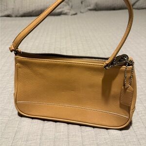 Vintage Coach Hampton Demi Tan Leather Shoulder Bag